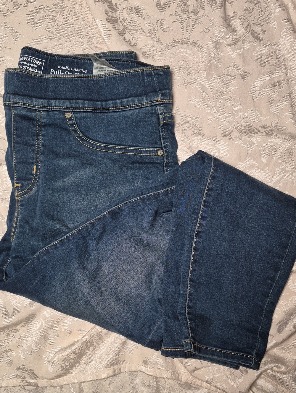 Signature by Levi Strauss Dark Blue Pull-On Skinny  31x30 Women's 12